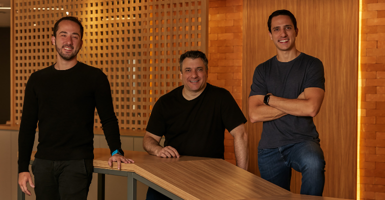 Após expansão da rodada de investimento, ISA chega a R$90 milhões captados e compra Saúde C para realizar atendimentos mais complexos a domicílio