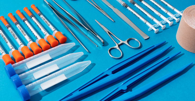 Solvay e Ostium na reciclagem de polímeros especiais usados em instrumentos cirúrgicos descartáveis