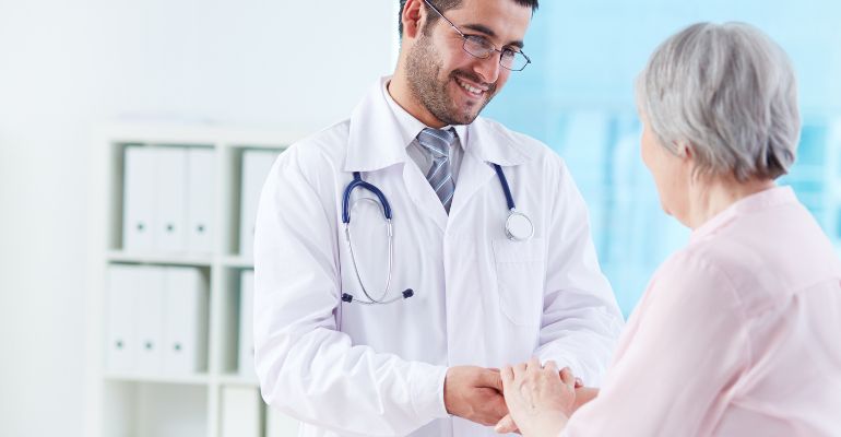 Cuidado ao idoso e o paradoxo da saúde