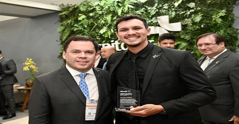 Hospitalar recebe os vencedores do Prêmio João Pedroso, da Abeclin