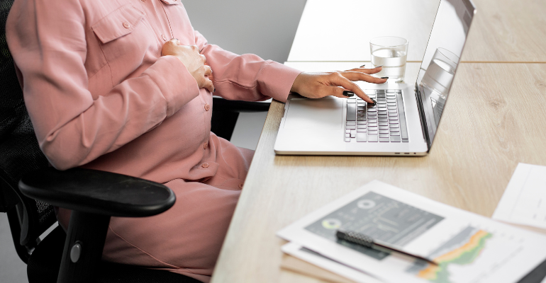 Healthtech cria programa inédito para apoio a mães com depressão no ambiente de trabalho