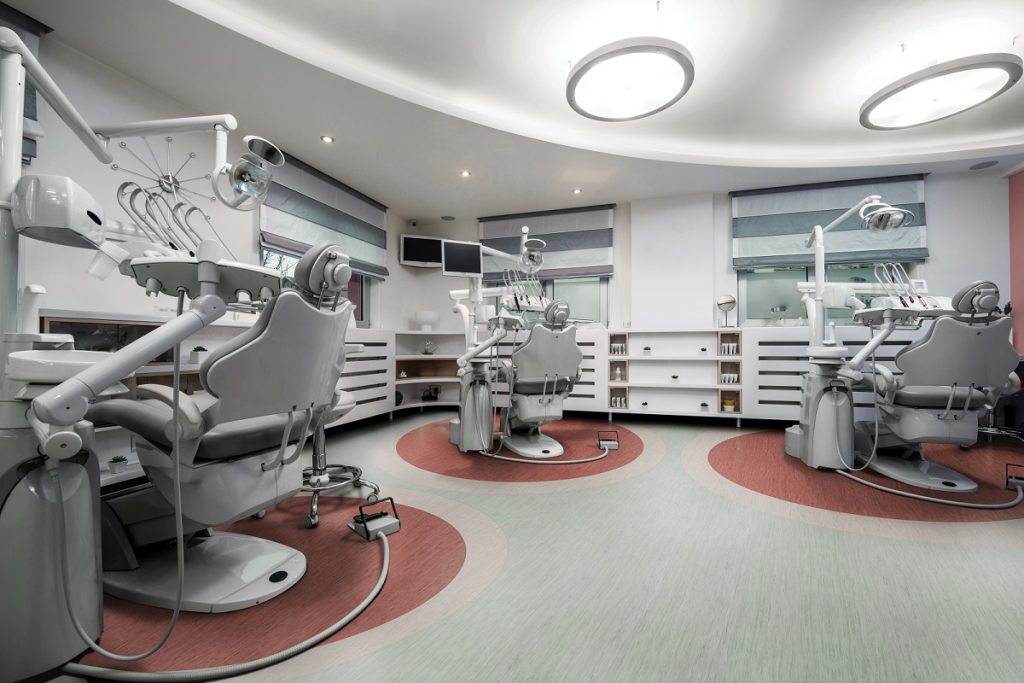 Por que usar piso vinílico em ambientes de saúde?