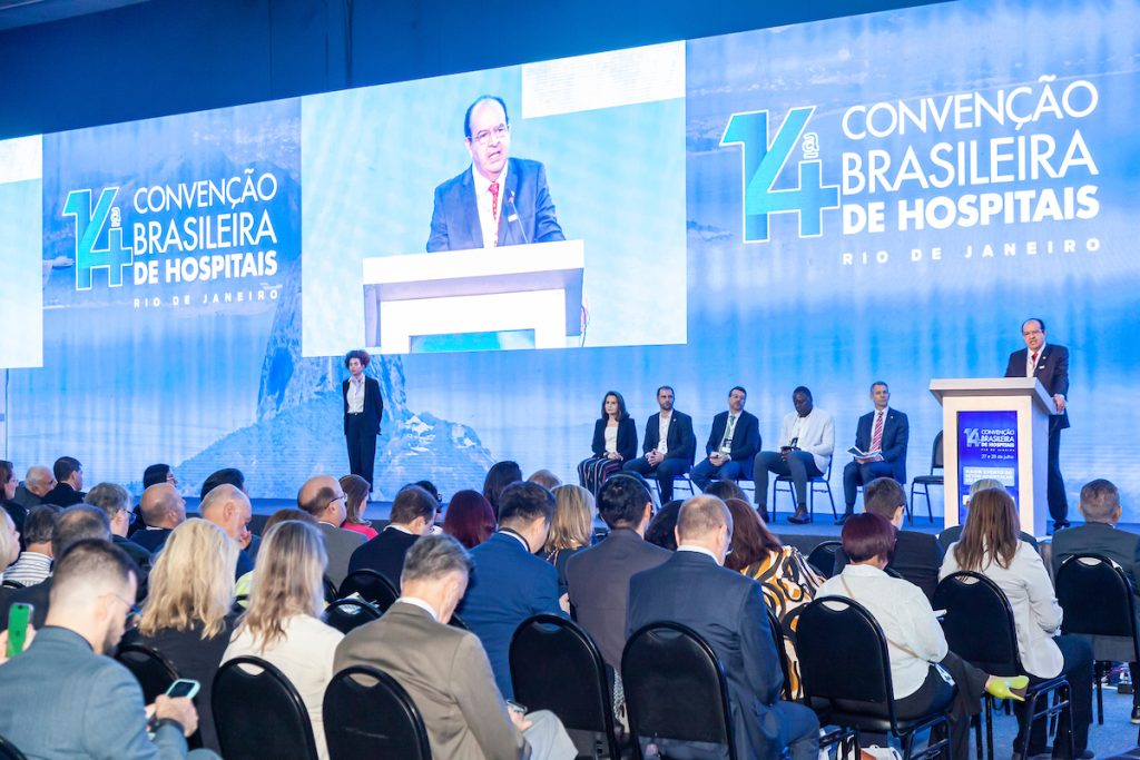 14ª Convenção Brasileira de Hospitais no Rio de Janeiro é marcada pelo sucesso de público e pelo engajamento setorial