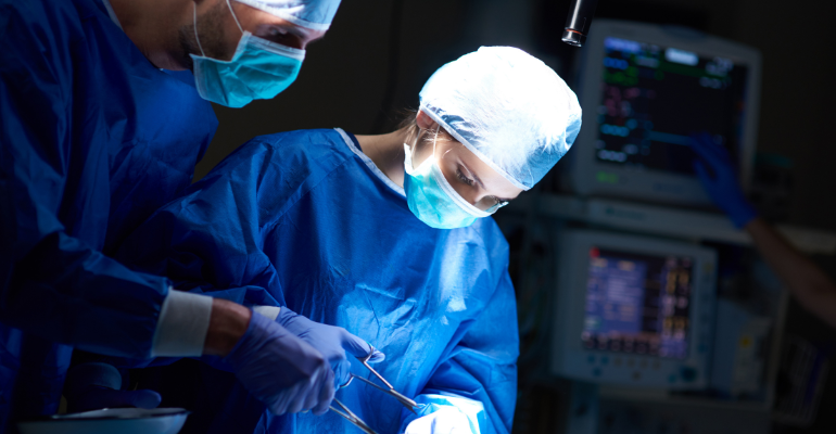 Hospital Márcio Cunha inova no tratamento de lesões ortopédicas com cirurgia inédita