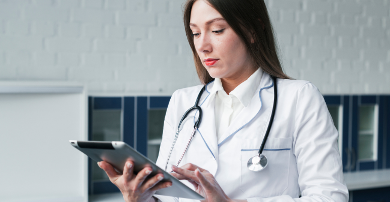 CFM flexibiliza regras para publicidade médica: o que muda na prática?