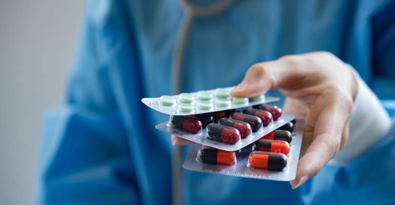 Anvisa publica RDC para entrega de remédios em casa