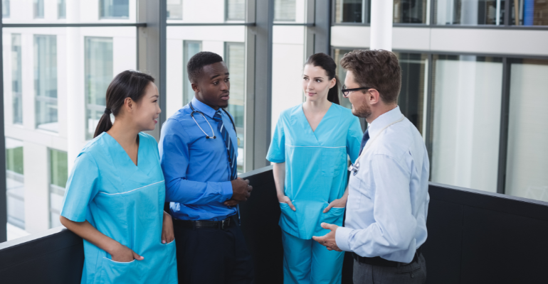 Hospitais estão virando instituições de ensino