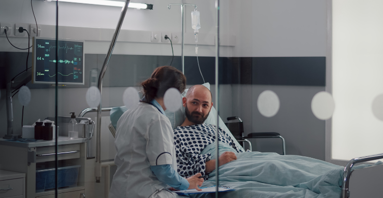 Custo médio com internações hospitalares dá salto de R$ 4 mil em três anos