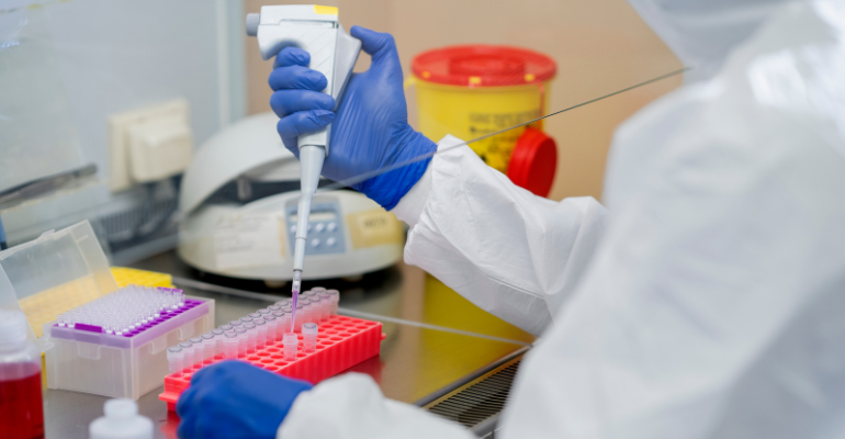 Laboratório de Anápolis melhora índice de adesão à nova RDC 786/23