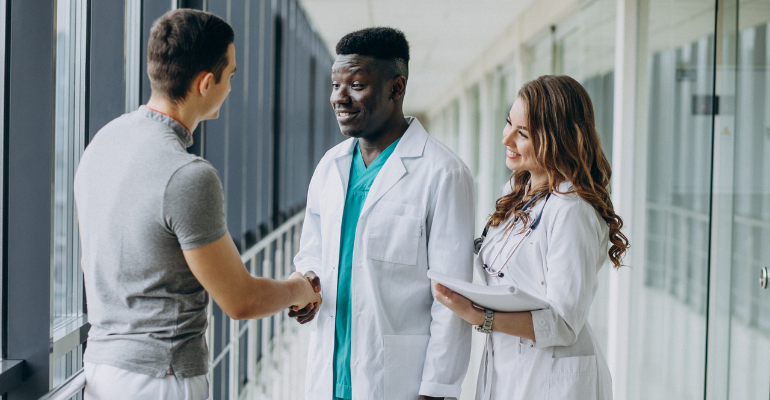 Hospital Alemão Oswaldo Cruz lança livro sobre Preceptoria em Residência Médica