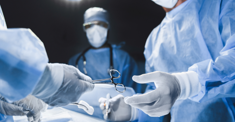 Hospital São Lucas Copacabana realiza cirurgia cardiovascular pioneira no Brasil