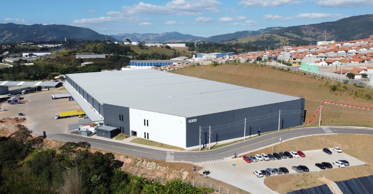 Sanofi investe R$ 333 milhões, em parceria com DHL para inaugurar novo Centro de Distribuição em Extrema (MG)