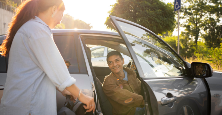 Seguros Unimed e Uber Health firmam parceria para transporte de segurados