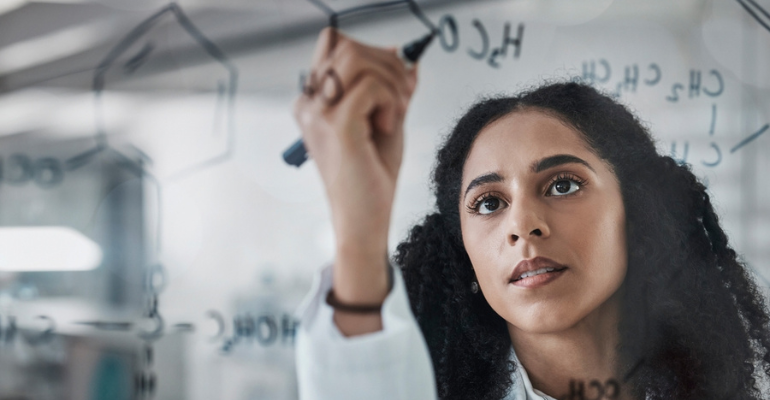 Mulheres na ciência ocupam cada vez mais espaço, mas ainda é preciso incentivo