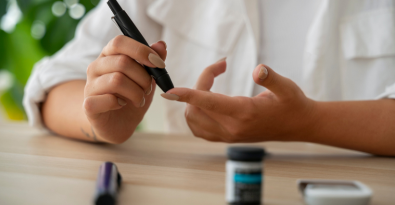 Monitoramento contínuo de diabetes pode evitar complicações da doença e custos