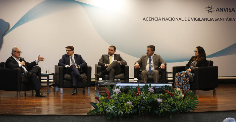 IX Fórum ABIIS: desafios e avanços na regulação e tributação de dispositivos médicos