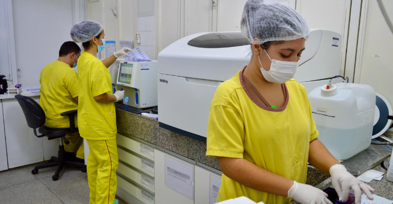 Laboratório do Hetrin eleva padrões de saúde pública com nova tecnologia