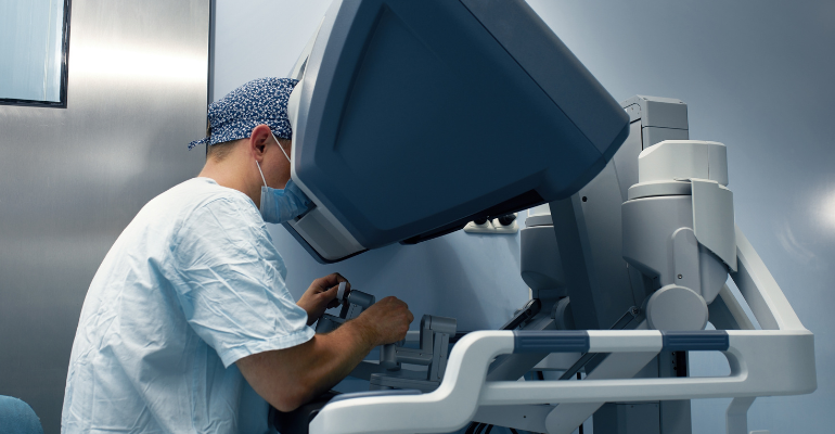 Expansão da cirurgia robótica no Brasil promete revolucionar procedimentos médicos até 2035