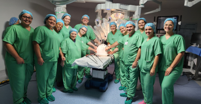 Hospital São Vicente de Paulo inaugura maior estrutura de cirurgia robótica do RJ.png