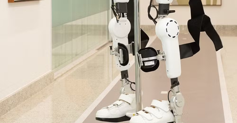 Einstein é pioneiro no uso de exoesqueleto médico para neurorreabilitação