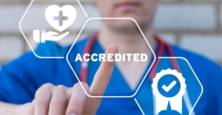 Selos de acreditação na saúde: conheça os principais e saiba como conquistá-los