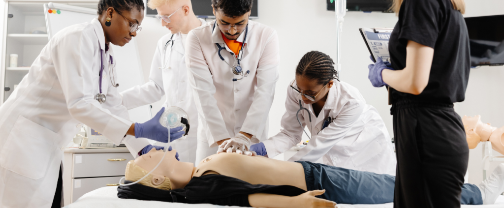 Afya e Laerdal Medical lançam programa de Fellowship em Simulação em Saúde