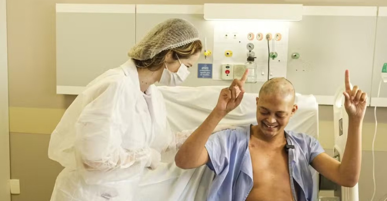 Hospital Mater Dei Santa Genoveva atinge 100 transplantes de medula óssea 