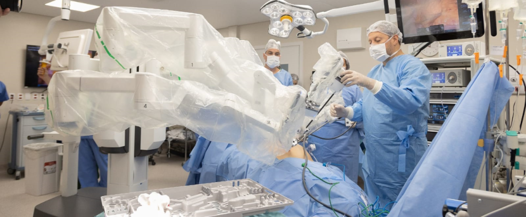 Hospital Santa Cruz inaugura centro de cirurgia robótica