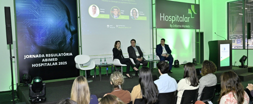 Jornada Regulatória da ABIMED impulsiona convergência internacional do setor de saúde
