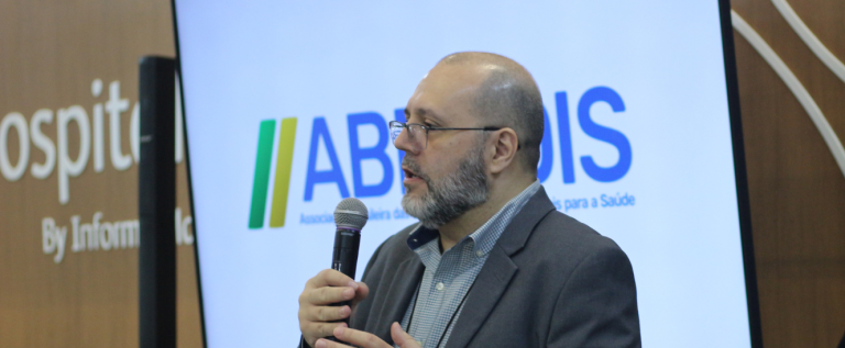 associado falando sobre as propostas da Abradi na Hospitalar 2025
