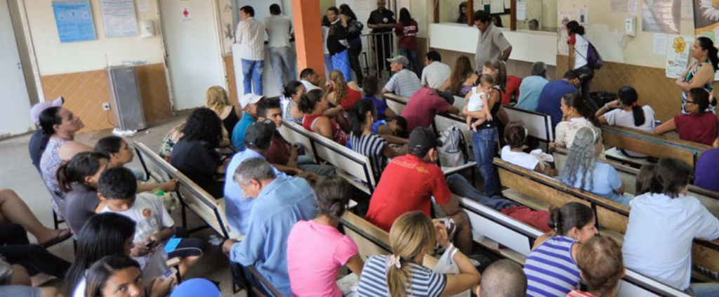 Capitais brasileiras investem em tecnologia para reduzir filas no SUS