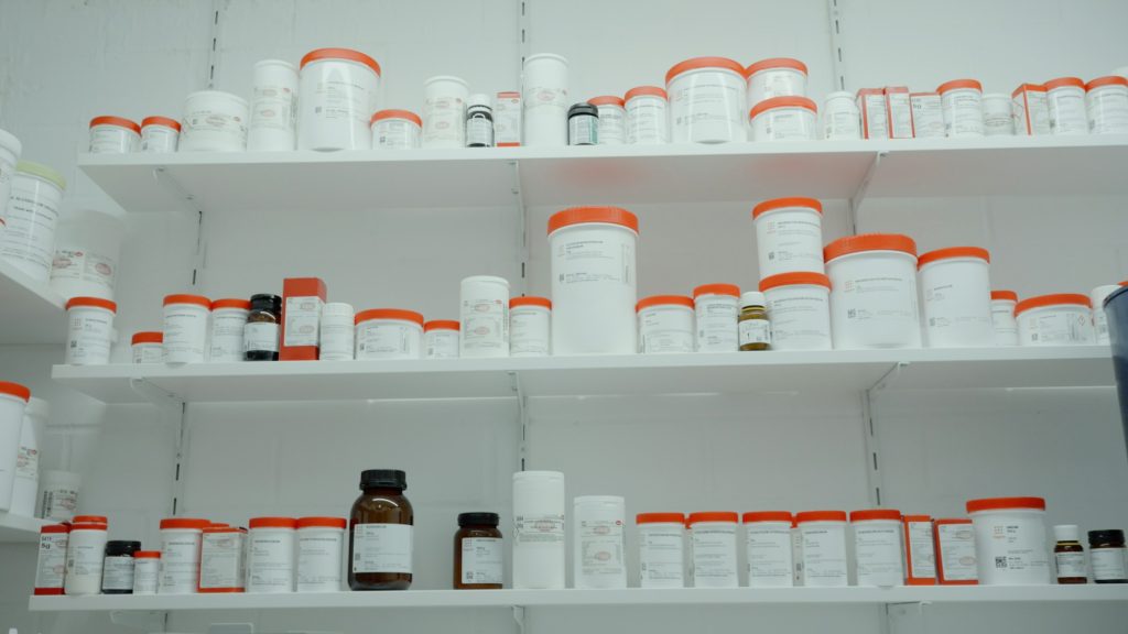 FIFO, FEFO e LIFO na saúde: entenda a gestão de estoque de medicamentos