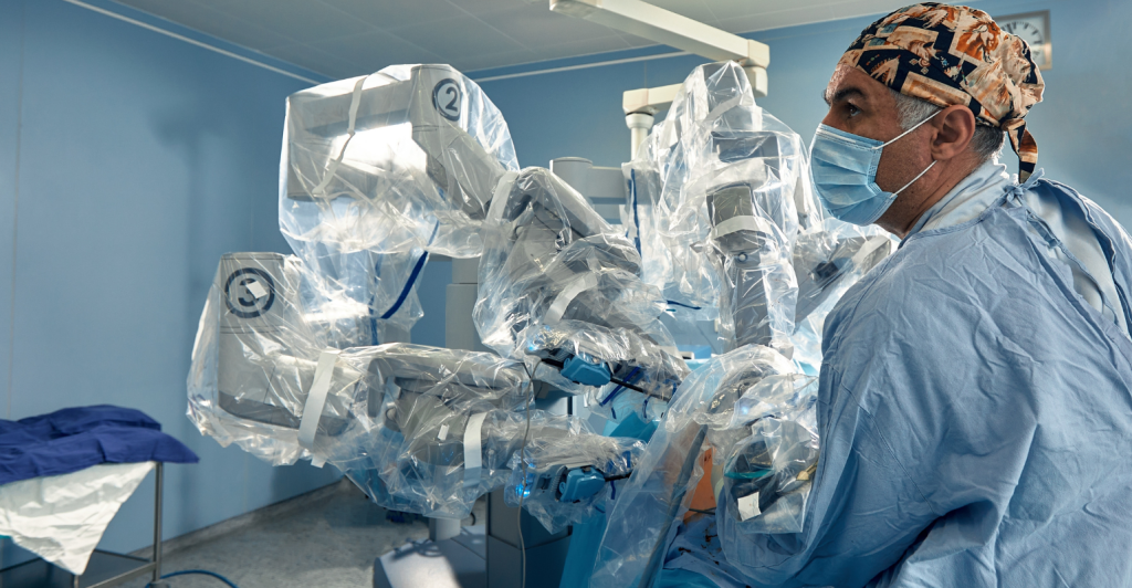 CETEB retoma certificações em cirurgia robótica  