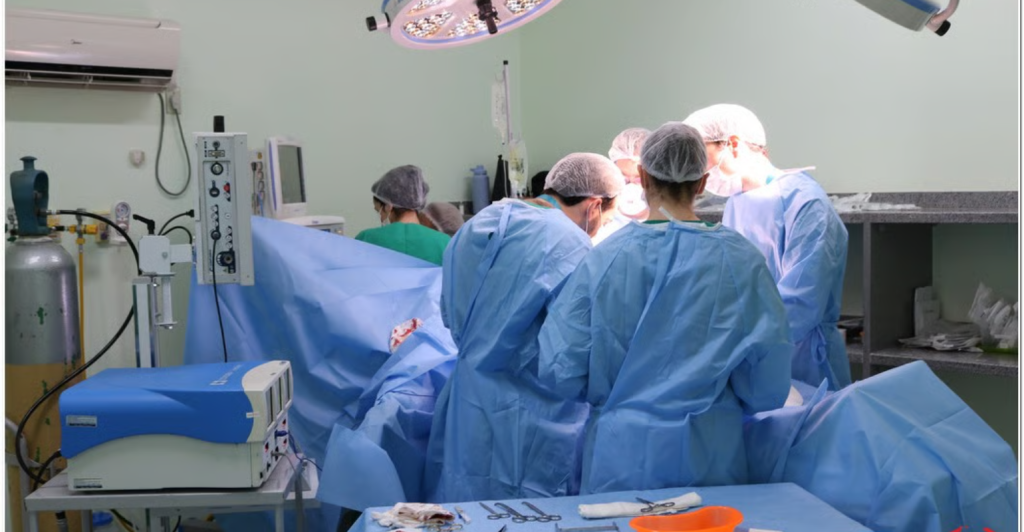 Alunos do Einstein realizam cirurgias gratuitas para reduzir filas do SUS