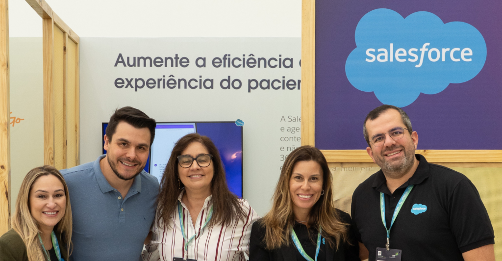 Salesforce une inteligência digital e cuidado humanizado com eficiência