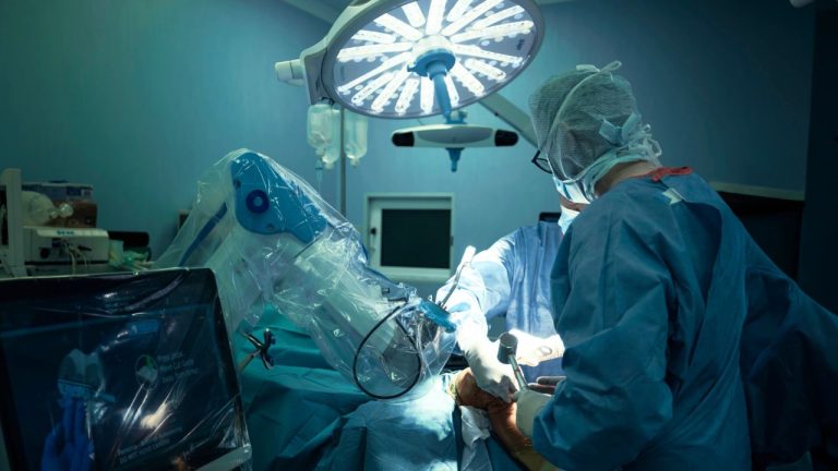 Robótica no SUS ajuda a mudar o jogo no câncer de próstata