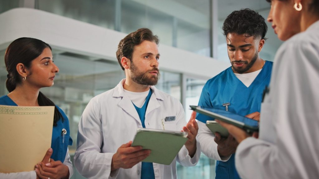 Liderança sob pressão:  o que a aviação ensina à gestão hospitalar 